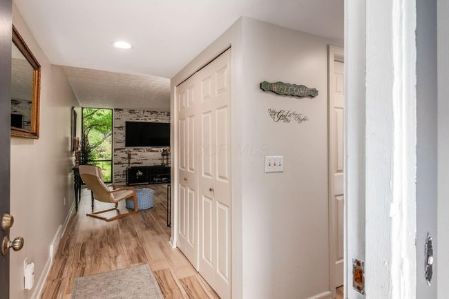 4958 Wintersong Ln, Condo with 2 bedrooms, 3 bathrooms and null parking in Westerville OH | Image 5