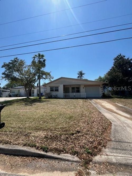 300 94th Ave N, St Petersburg, FL, 33702-2520 | Card Image