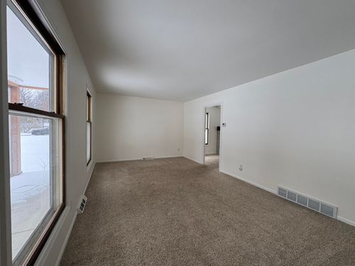 1659 Chateau Dr, Wyoming, MI, 49519-4914 | Card Image