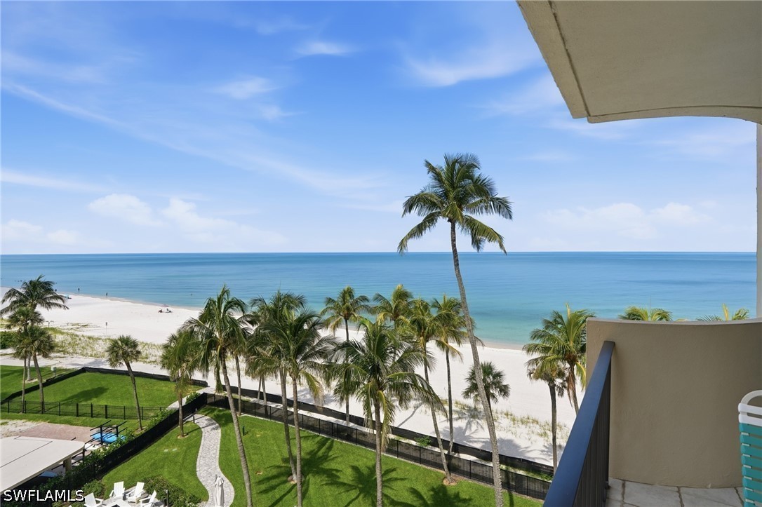 Residential in Naples 5