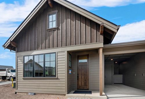 19114 Trailhead, Bend, OR, 97702 | Card Image