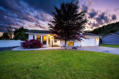 5507 N Best Rd, Home with 2 bedrooms, 2 bathrooms and null parking in Spokane Valley WA | Image 1