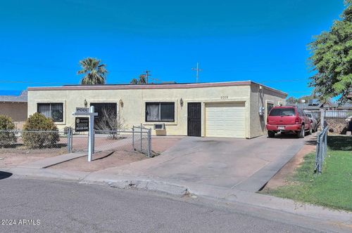 3002 W Latham St, Phoenix, AZ, 85009-3917 | Card Image