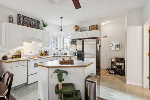 102-622 56 Ave Sw, Calgary, AB, T2V0G8 | Card Image