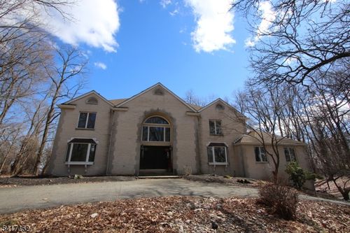 306 Pleasant Valley Rd, Morganville, NJ, 07751-4414 | Card Image