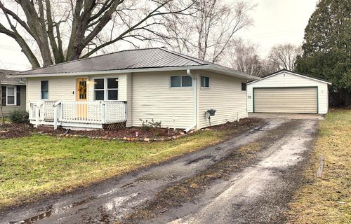 625 Hazel St, Vassar, MI, 48768-1416 | Card Image