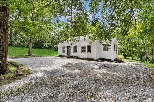 1106 S Osage St, Independence, MO, 64050-4440 | Card Image
