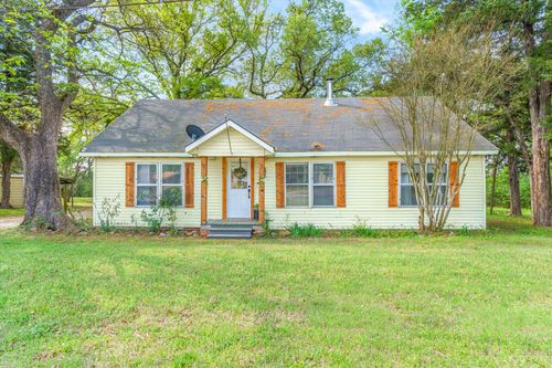 15853 Highway 80, Edgewood, TX, 75117-4067 | Card Image