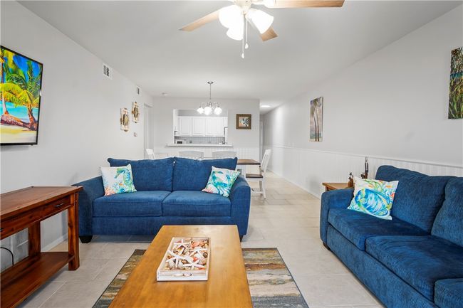 APT-332 - 5973 State Highway 361, Condo with 2 bedrooms, 2 bathrooms and null parking in Port Aransas TX | Image 10