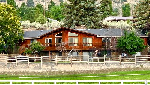 4162 Pine Grove Rd, Klamath Falls, OR, 97603-8908 | Card Image