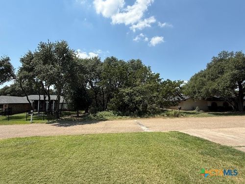 28 Cheyenne Trl, Belton, TX, 76513-6418 | Card Image