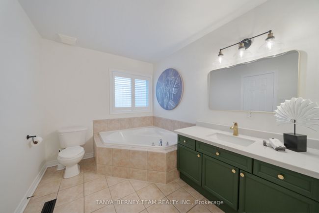 23 Bexley Cres, House other with 4 bedrooms, 3 bathrooms and 2 parking in Whitby ON | Image 26