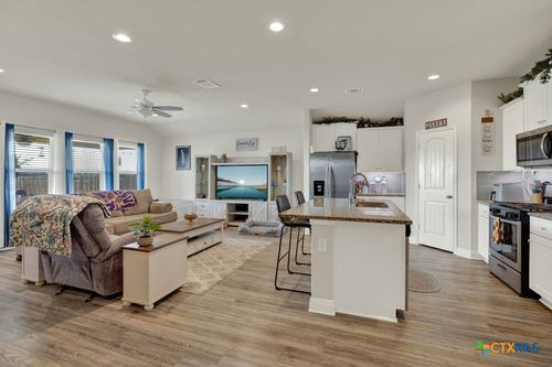 1316 Parkwood, Seguin, TX, 78155 | Card Image