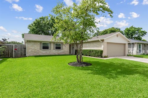 306 Woodvale Dr, League City, TX, 77573-1649 | Card Image