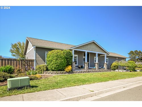 728 Rogers Pl, Bandon, OR, 97411 | Card Image