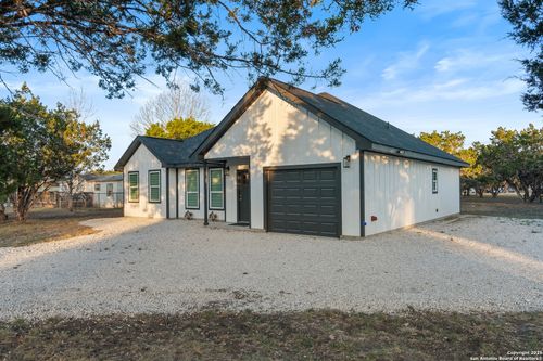 185 Jim Dalrymple Dr, Leakey, TX, 78873 | Card Image