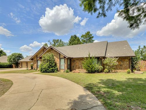 205 W Charlotte Dr, Oklahoma City, OK, 73139-8705 | Card Image