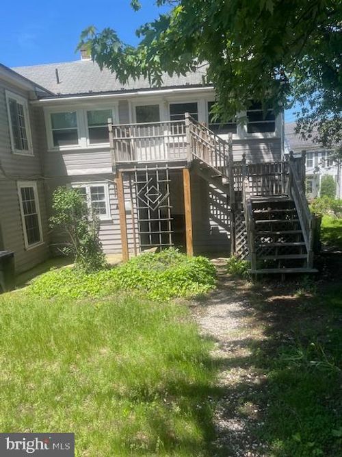 1-141 N Church St, WAYNESBORO, PA, 17268-1247 | Card Image