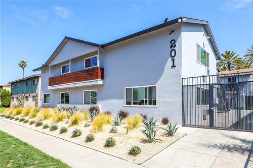 201 E Wakefield Ave, Anaheim, CA, 92802-4201 | Card Image