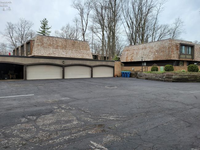 APT-4 - 1110 By The Shores Dr, Condo with 2 bedrooms, 2 bathrooms and 1 parking in Huron OH | Image 22