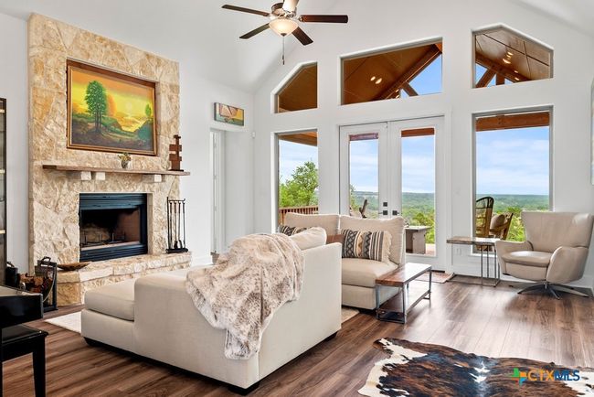 213 Lets Roll Dr, House other with 4 bedrooms, 3 bathrooms and null parking in Fischer TX | Image 7