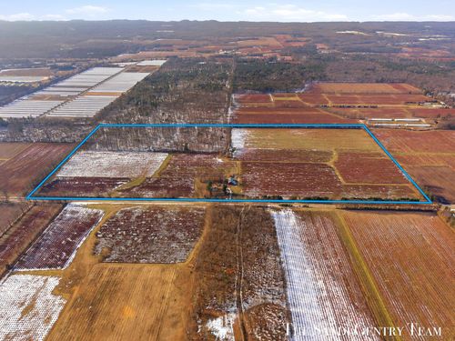 10005 144th Ave, West Olive, MI, 49460-9610 | Card Image