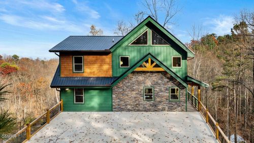 1857 Beach Front Dr, Sevierville, TN, 37876-8960 | Card Image