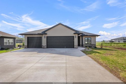 726 Tambour Court, LAWRENCE, WI, 54115 | Card Image