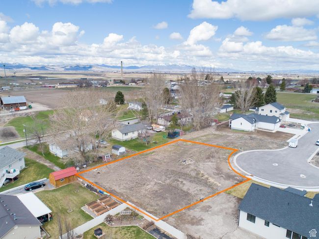 Aerial view featuring a mountain view and a residential view | Image 11