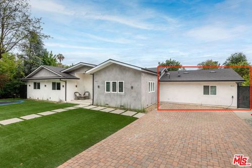 4631 Cerro Verde Place, Tarzana, CA, 91356 | Card Image