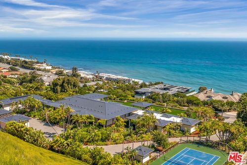 11809 Ellice St, Malibu, CA, 90265-2227 | Card Image