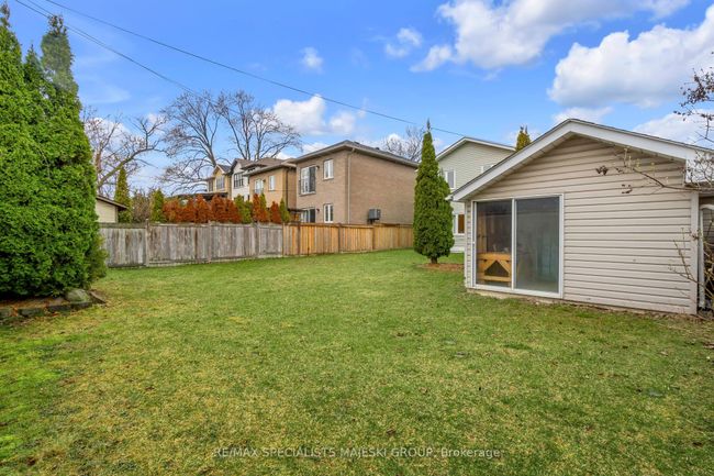 23 Carnation Ave, House other with 5 bedrooms, 3 bathrooms and 4 parking in Etobicoke ON | Image 40