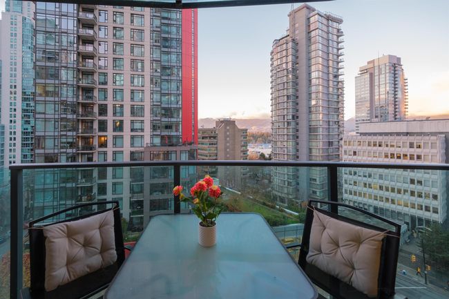901 - 1189 Melville Street, Condo with 2 bedrooms, 2 bathrooms and 1 parking in Vancouver BC | Image 27