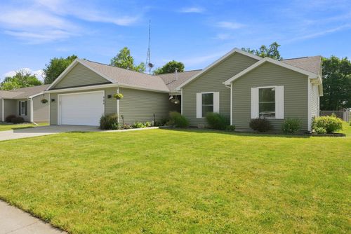 904 Sand Drift Dr, Fremont, IN, 46737-7610 | Card Image