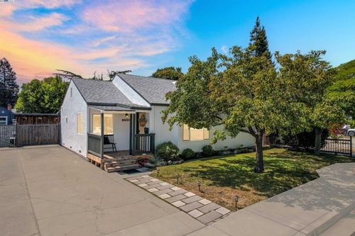 21237 Orange Ave, Castro Valley, CA, 94546-6333 | Card Image