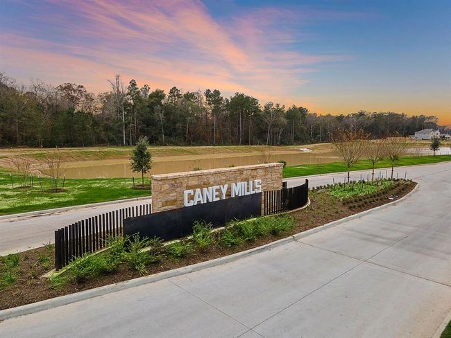 14219 Spring Valley Dr, House other with 3 bedrooms, 3 bathrooms and 2 parking in Conroe TX | Image 6