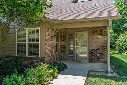 1357 Woodberry Pl, Columbus, OH, 43230-8418 | Card Image