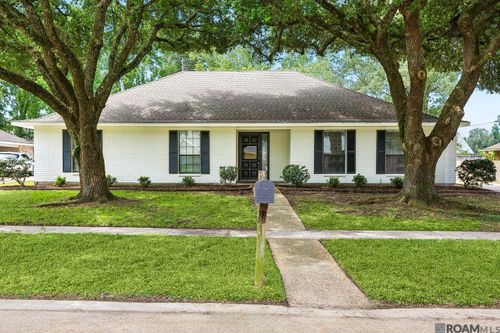 8764 Sharlane Dr, Baton Rouge, LA, 70809-2948 | Card Image