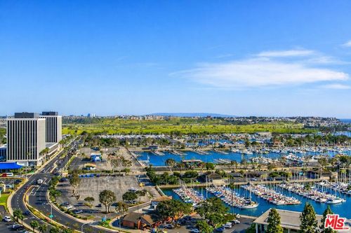 1906-13600 Marina Pointe Dr, Marina del Rey, CA, 90292-9297 | Card Image