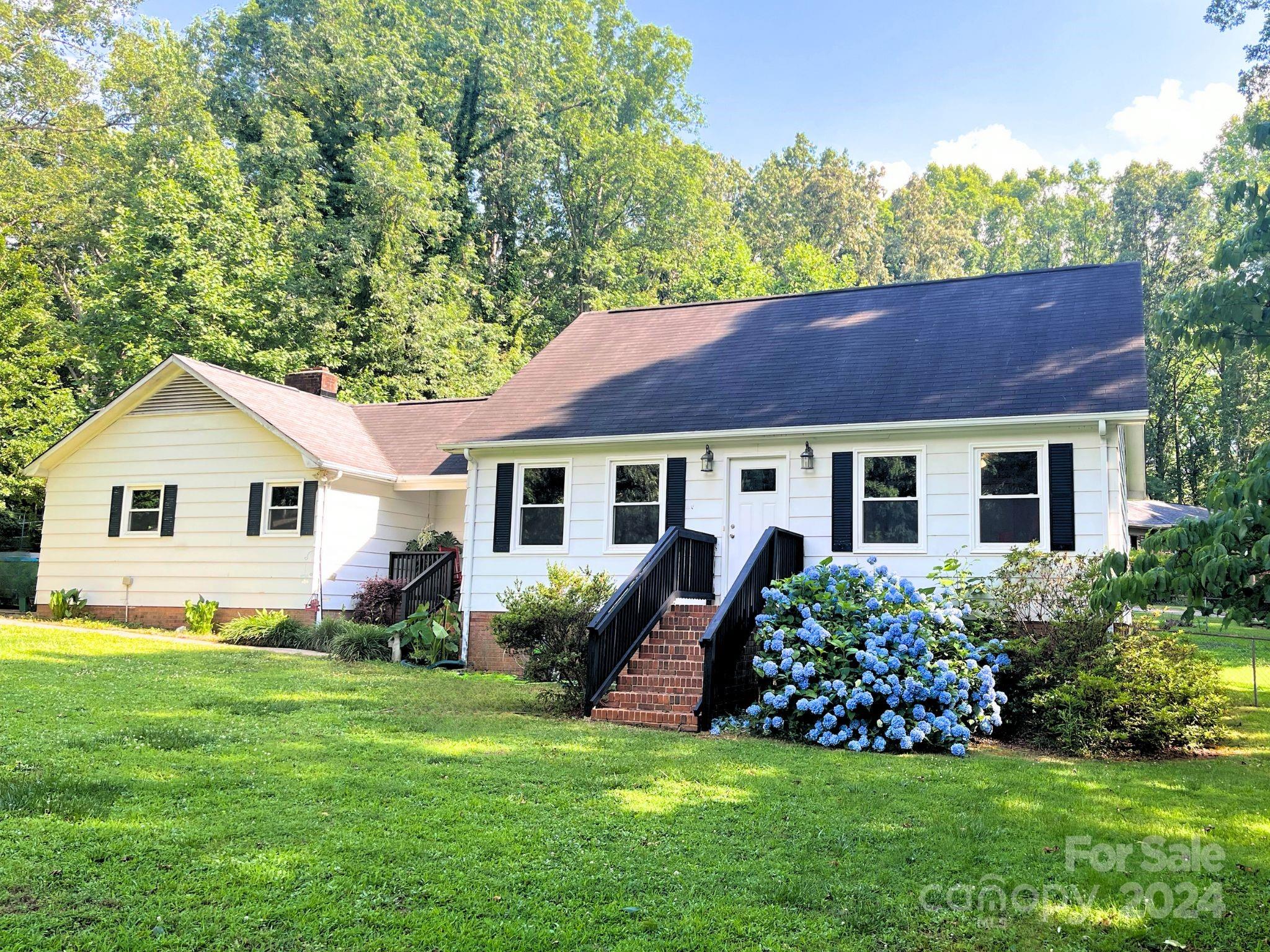 Todd Dr, Bessemer City, NC 28016