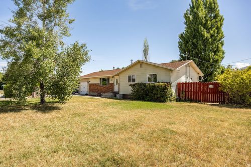 887 S 150 W, Tremonton, UT, 84337-2001 | Card Image