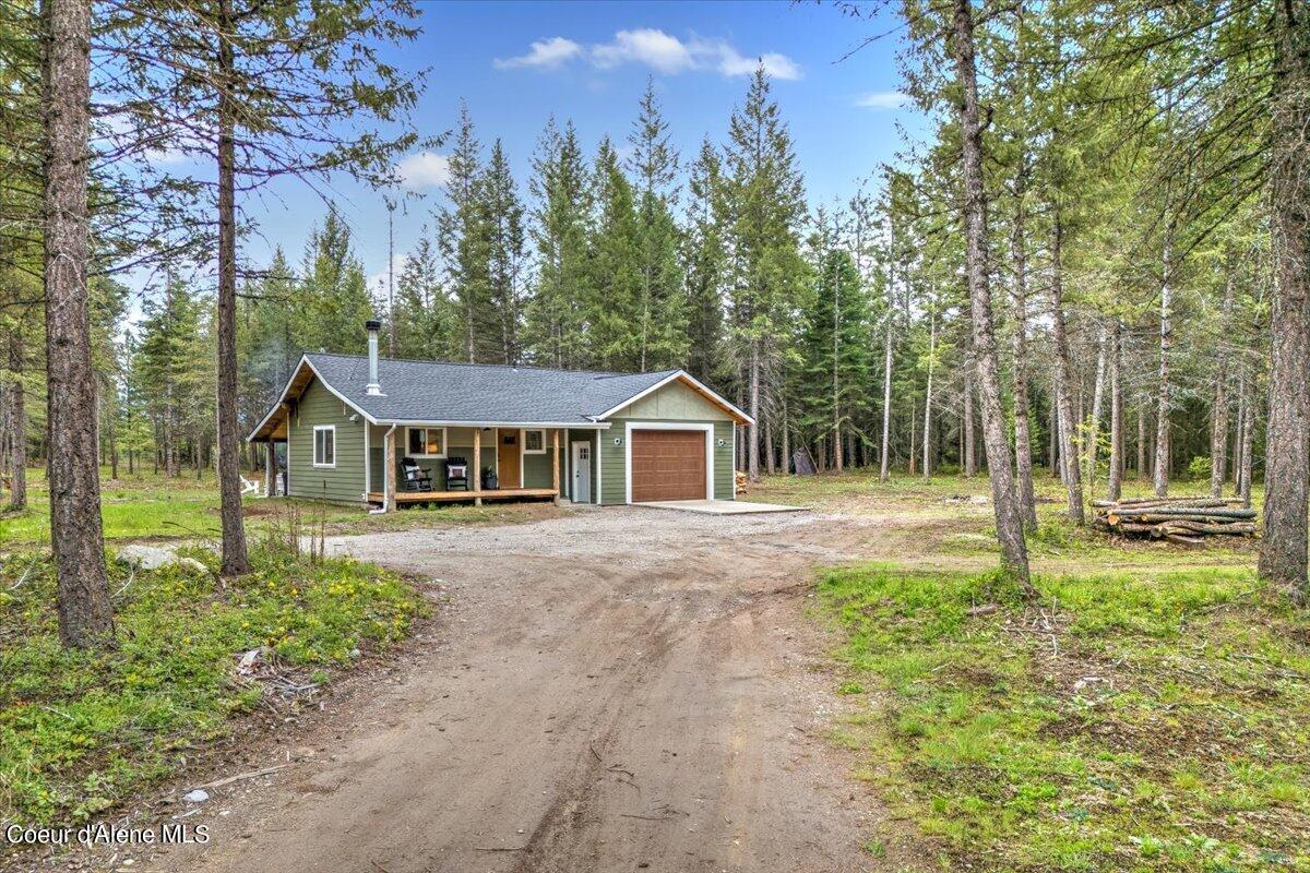 Angelwood Ln, Athol, ID 83801