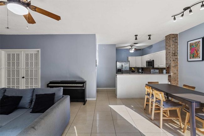APT-103 - 1417 Avon Ln, Townhouse with 2 bedrooms, 2 bathrooms and null parking in North Lauderdale FL | Image 4