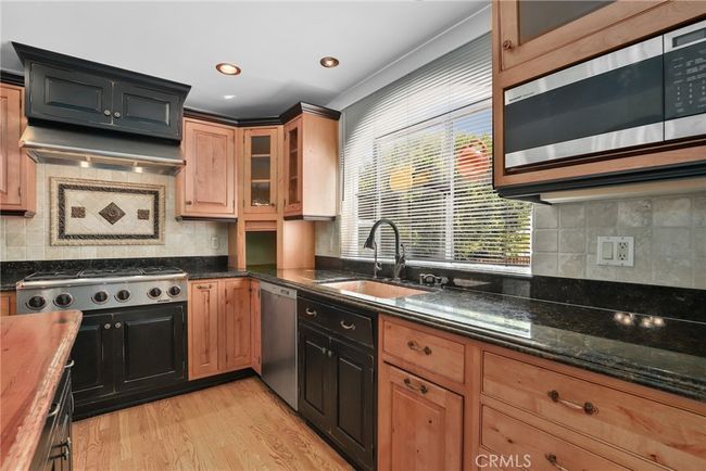 1 - 510 Catalina Ct, Condo with 3 bedrooms, 3 bathrooms and 2 parking in Manhattan Beach CA | Image 15