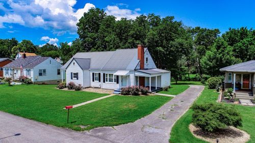 125 Washington Ave, Newport, TN, 37821-3255 | Card Image