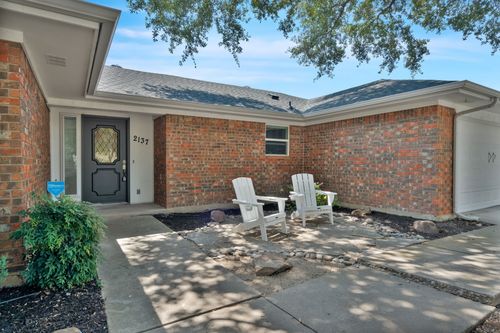 2137 Pecos Dr, Grapevine, TX, 76051-4809 | Card Image