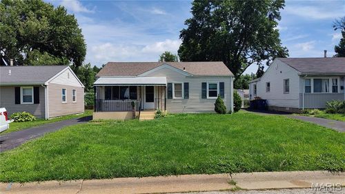11021 Saint Girard Ln, Saint Ann, MO, 63074-1213 | Card Image