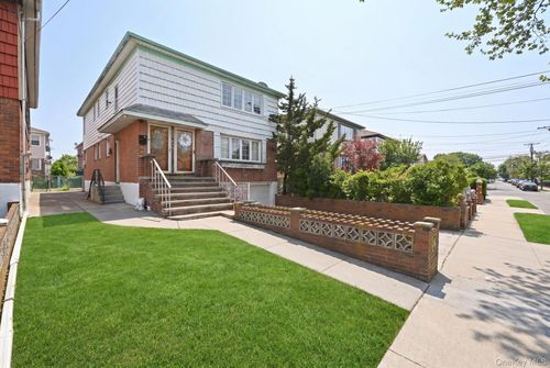 253-10 148th Dr, Rosedale, NY, 11422-2816 | Card Image