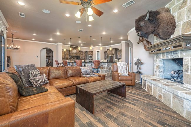 7113 E County Road 114, House other with 4 bedrooms, 4 bathrooms and 3 parking in Midland TX | Image 10