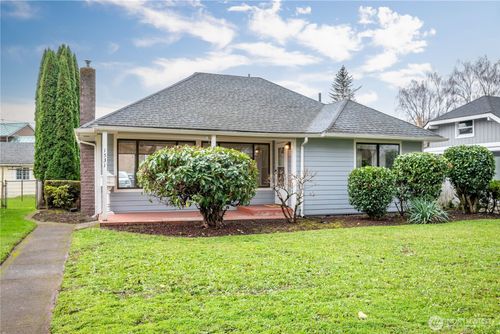 1531 Nichols Boulevard, Longview, WA, 98632 | Card Image